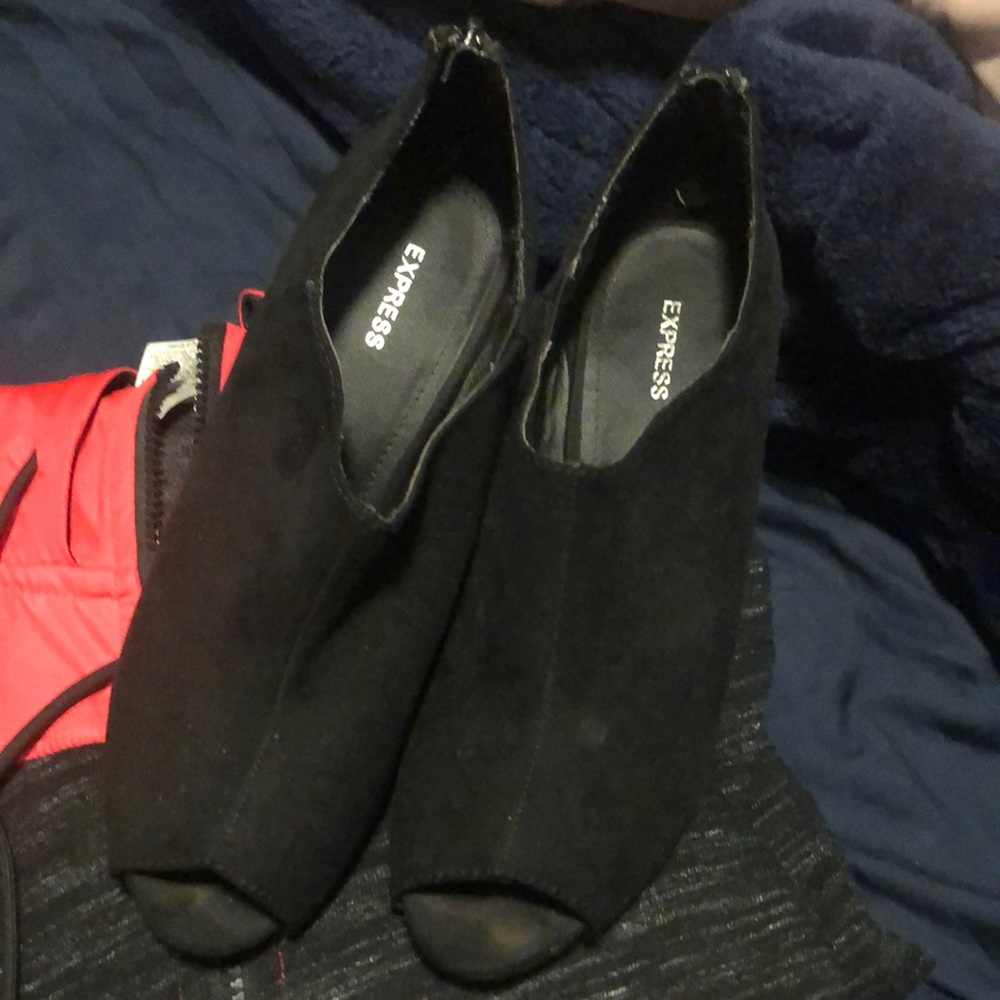 Express shoes